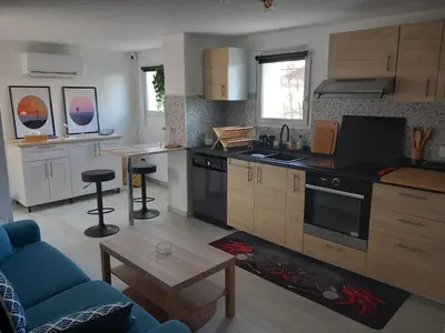 Cuisine ou kitchenette dans l'établissement MIMIZAN PLAGE SUD - LES BRUYERES- T4 59m2 climatisé