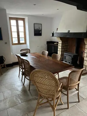 Télévision ou salle de divertissement dans l'établissement Beautiful Villa with Pool, Garden near Biarritz