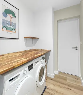 Plan de l'établissement T3 moderne avec terrasse, piscine et parking privé