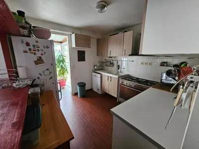 Cuisine ou kitchenette dans l'établissement Maison familiale proche océan