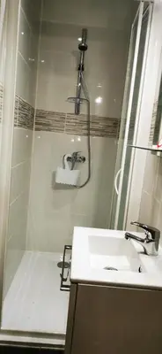Salle de bains dans l'établissement L'Escale Balnéaire Landaise