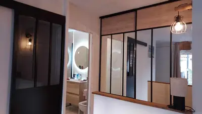 Salle de bains dans l'établissement Charmante maisonnette