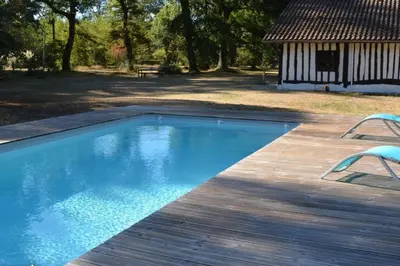 Piscine de l'établissement Authentique maison landaise ou située à proximité