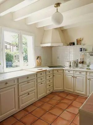 Cuisine ou kitchenette dans l'établissement Landes House With Direct Lake Access In Soustons