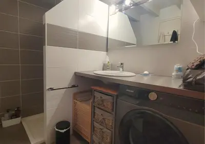 Salle de bains dans l'établissement ESTIVALES 30- Maison mitoyenne pour 6 personnes