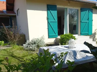 Jardin de l'établissement Mobil home 4 pers - 2 chambres - Terrasse - API-1-52-648