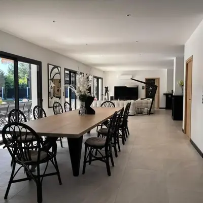 Villa J