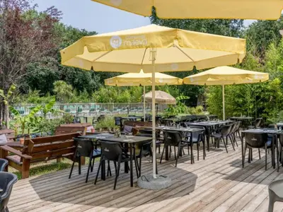 Jardin de l'établissement Mobil-home 6 Pers, Terrasse Spacieuse - API-1-52-1639