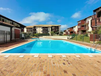 Piscine de l'établissement Appartement T2 4 pers avec Parking à Vieux-Boucau - FR-1-857-67 ou située à proximité