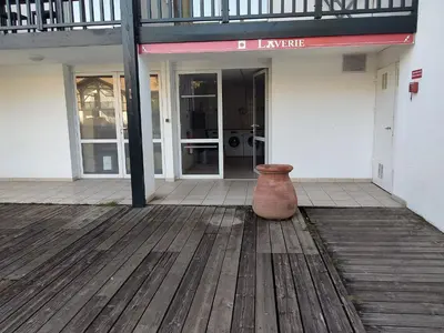 Façade ou entrée de l'établissement Le Fairway – T2 piscines plage golf
