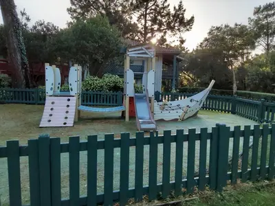 Jardin de l'établissement Le Fairway – T2 piscines plage golf