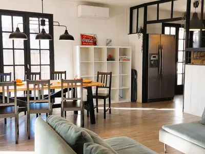 Cuisine ou kitchenette dans l'établissement Holiday Home Mine by Interhome