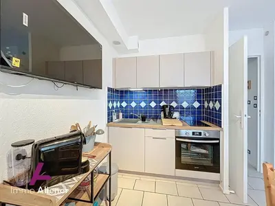 Cuisine ou kitchenette dans l'établissement Appartement T2 4 pers avec terrasse à Vieux-Boucau - FR-1-857-70