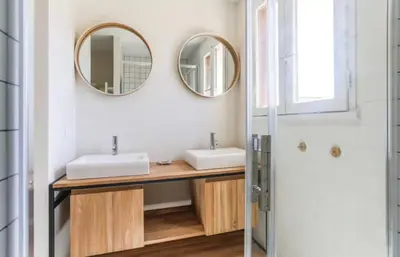 Salle de bains dans l'établissement Villa Okeanis