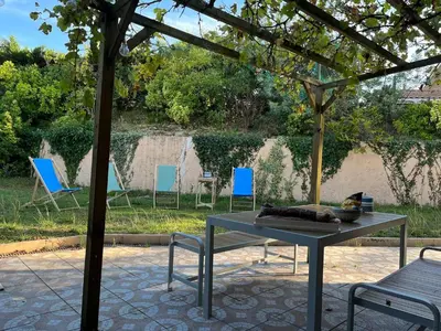 Jardin de l'établissement Villa Okeanis