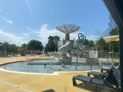 Piscine de l'établissement Mobilhome Le Coin Bonheur ou située à proximité
