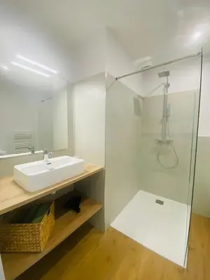 Salle de bains dans l'établissement T2 avec Jardin - Port de Larros - Coeur Bassin