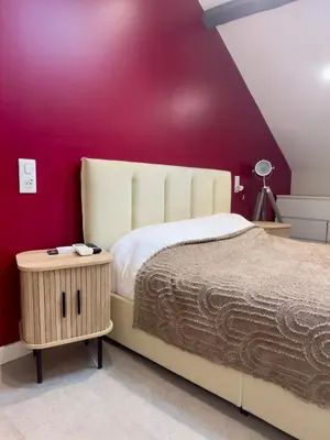 Un ou plusieurs lits dans un hébergement de l'établissement Your stay in a modern and warm two-room apartment