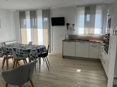 Cuisine ou kitchenette dans l'établissement Appartement Mimizan Plage
