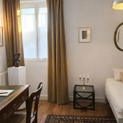 Appartement de charme au coeur de Salies de Béarn- Art