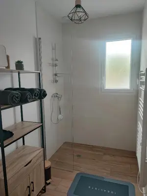 Salle de bains dans l'établissement Lakaya