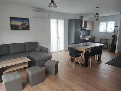 Cuisine ou kitchenette dans l'établissement Maison au calme à deux pas du lac