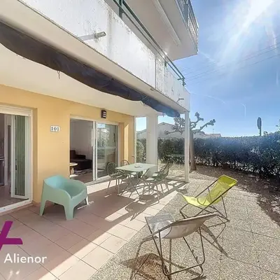 Appartement pratique proche océan - 4 pers. - FR-1-857-71