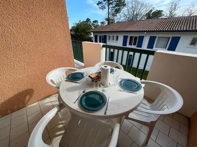 Balcon ou terrasse dans l'établissement Appartement calme proche centre-ville - 4 pers. - FR-1-413-266