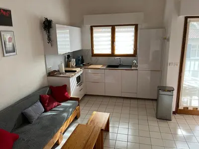 Cuisine ou kitchenette dans l'établissement Appartement calme proche centre-ville - 4 pers. - FR-1-413-266