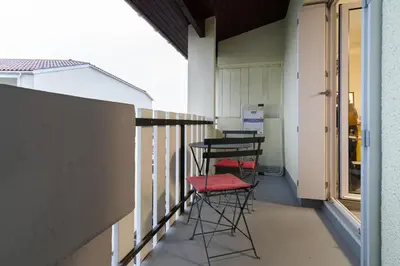 Balcon ou terrasse dans l'établissement Studio cosy avec balcon Vue sur les toits de Dax