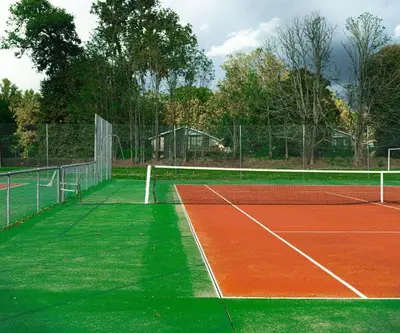Tennis ou squash au sein de la maison de vacances ou à proximité