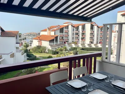 Balcon ou terrasse dans l'établissement Appartement - Bonamour
