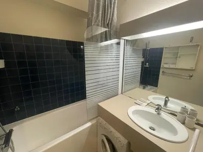 Salle de bains dans l'établissement Appartement - Bonamour