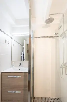 Salle de bains dans l'établissement Vacances proches du lac !