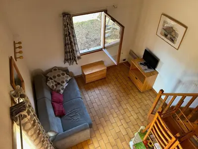 Télévision ou salle de divertissement dans l'établissement maison village khelus