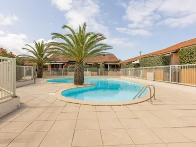 Piscine de l'établissement Holiday Home Plage sud-4 by Interhome ou située à proximité