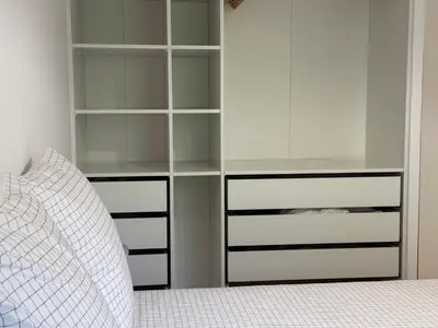 Un ou plusieurs lits dans un hébergement de l'établissement Appartement Green and Sea, à 10 minutes des plages en vélo