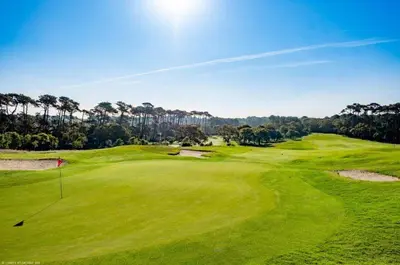 Golf sur le terrain de l'appartement ou à proximité