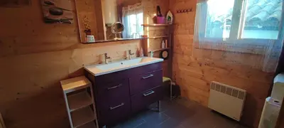 Cuisine ou kitchenette dans l'établissement chalet 6 personnes bassin d'arcachon