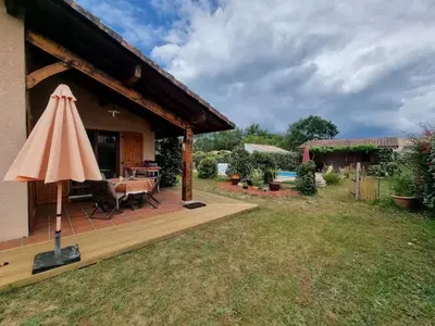 Jardin de l'établissement Landaise Lou Pao, 2 maisons, piscine, Lac de Léon