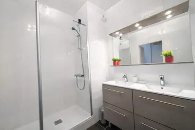 Salle de bains dans l'établissement Apartment for 6 people, terrace, parking
