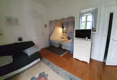 Télévision ou salle de divertissement dans l'établissement Manoir de Tireveste