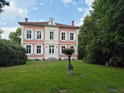 Jardin de l'établissement Manoir de Tireveste