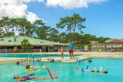 Piscine de l'établissement VTF La Jaougue Soule ou située à proximité