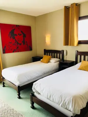 Un ou plusieurs lits dans un hébergement de l'établissement l'auberge