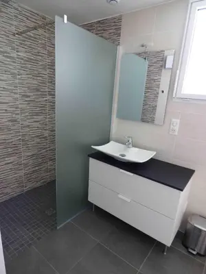 Salle de bains dans l'établissement Location Fantaisie Ondres