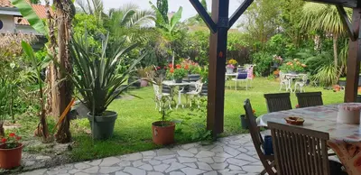 Jardin de l'établissement Chambres Du Petit Bonheur