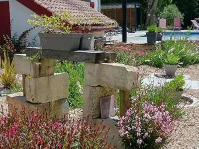 Jardin de l'établissement Le Moulin de Saubrigues