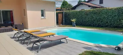 Piscine de l'établissement Villa piscine proche plages ou située à proximité