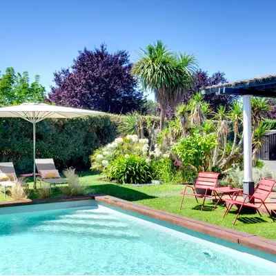 Piscine de l'établissement 3 chambres d'hôte de charme et chambre de luxe indépendante Ô Bois Plage ou située à proximité